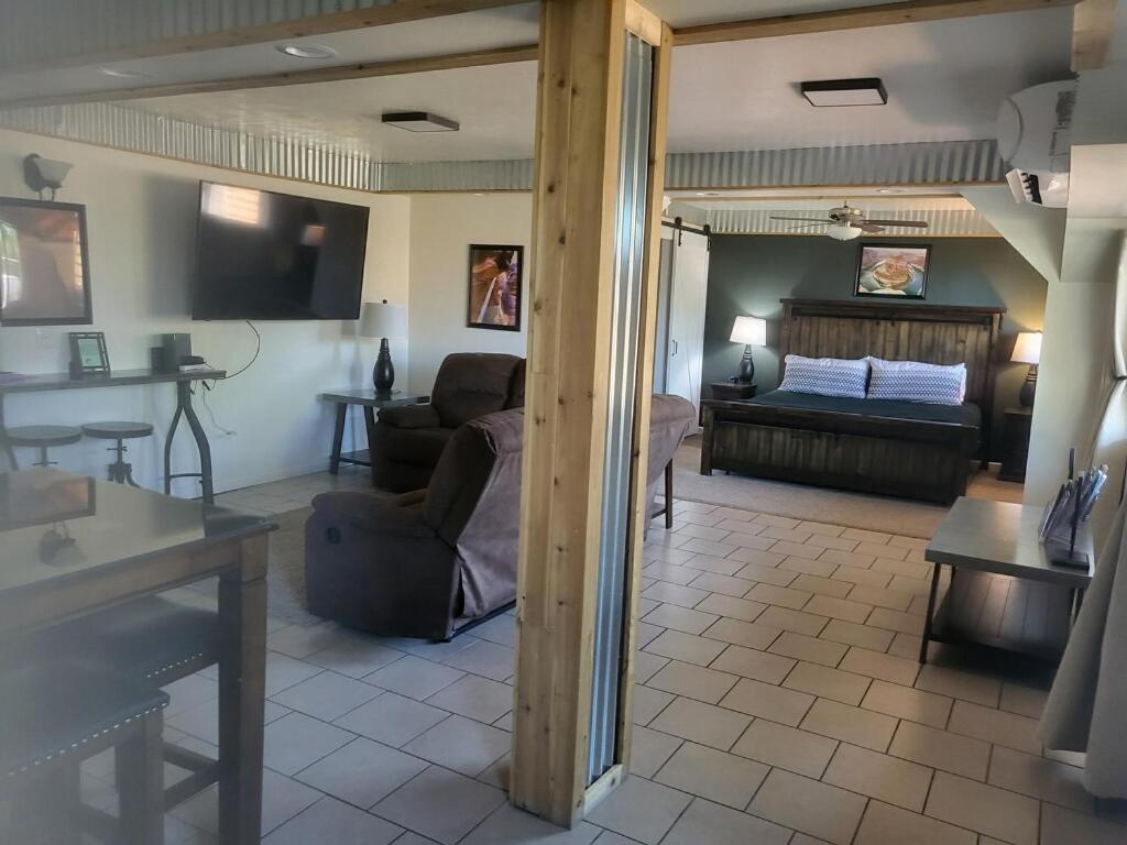 Tail Wind Life Llc Appartement Page Buitenkant foto