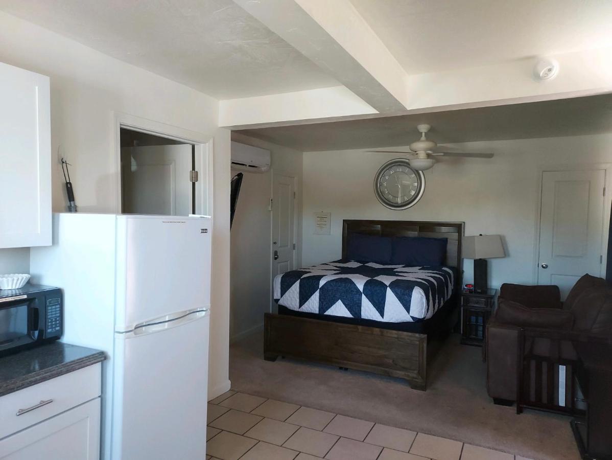 Tail Wind Life Llc Appartement Page Buitenkant foto